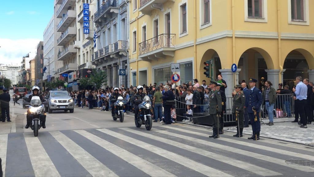 Πάτρα: Με υπερηφάνεια η παρέλαση για την επέτειο του ΟΧΙ - Δείτε πολλές φωτό (συνεχής ροή) Πάτρα: Με υπερηφάνεια η παρέλαση για την επέτειο του ΟΧΙ - Δείτε πολλές φωτό (συνεχής ροή)