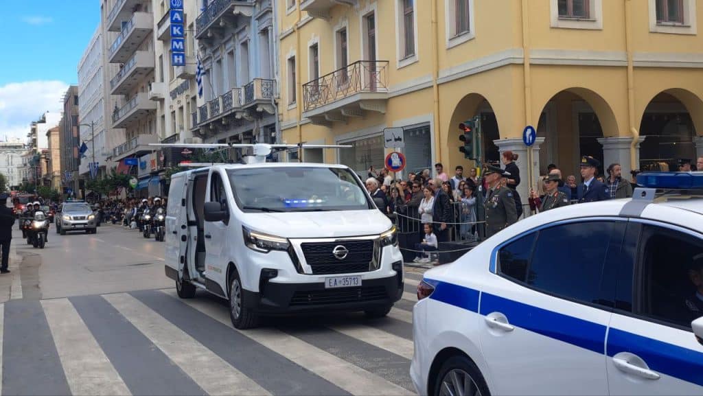 Πάτρα: Με υπερηφάνεια η παρέλαση για την επέτειο του ΟΧΙ - Δείτε πολλές φωτό (συνεχής ροή) Πάτρα: Με υπερηφάνεια η παρέλαση για την επέτειο του ΟΧΙ - Δείτε πολλές φωτό (συνεχής ροή)