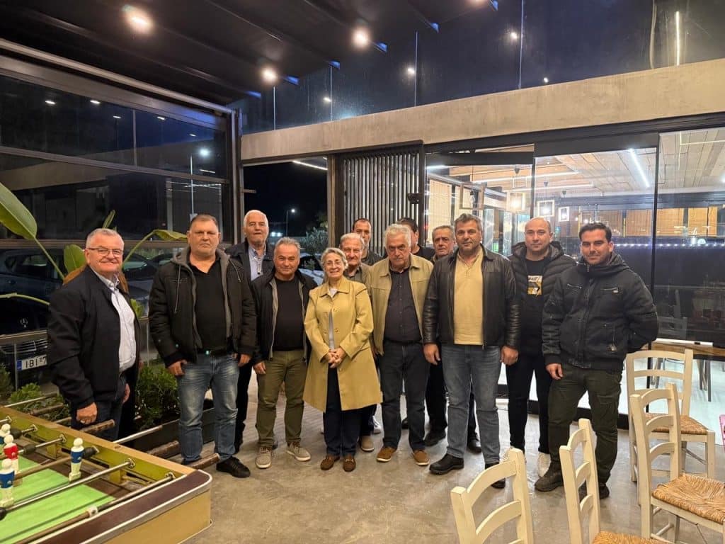 Ο Ρήγας Θανασάς στο πλευρό του Αντώνη Κουνάβη - Και οι οκτώ πρώτοι υποψήφιοι μαζί του Ο Ρήγας Θανασάς στο πλευρό του Αντώνη Κουνάβη - Και οι οκτώ πρώτοι υποψήφιοι μαζί του