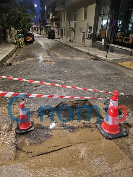 ΔΕΙΤΕ ΦΩΤΟ: Και άλλη καθίζηση σε δρόμο της Πάτρας - Ανοιξε δεύτερη τρύπα - φωτο ΔΕΙΤΕ ΦΩΤΟ: Και άλλη καθίζηση σε δρόμο της Πάτρας - Ανοιξε δεύτερη τρύπα - φωτο