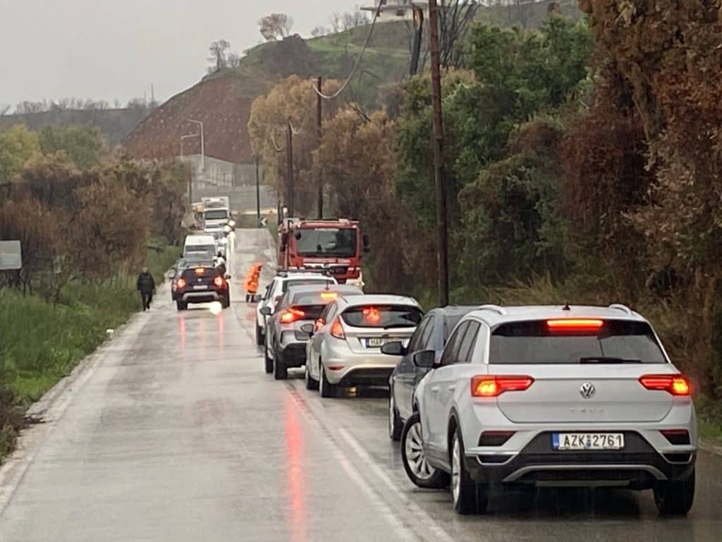 ΑΠΙΣΤΕΥΤΕΣ ΕΙΚΟΝΕΣ ΤΑΛΑΙΠΩΡΙΑΣ ΣΤΗΝ ΠΑΛΙΑ ΕΘΝΙΚΗ… ΚΑΙ ΛΟΓΩ ΚΟΨΙΜΑΤΟΣ ΔΕΝΔΡΩΝ! Ευτυχώς… παραδίδεται το έργο! εικόνα Viber 2025 11 27 09 35 54 316