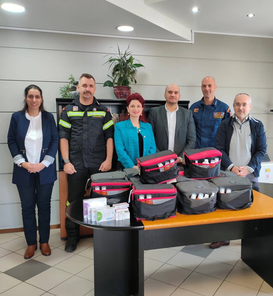 Παράδοση φαρμακευτικού και αναλώσιμου υλικού στην Ειδική Μονάδα Δασικών Επιχειρήσεων από τον Διοικητή της 6ης ΥΠΕ Παράδοση φαρμακευτικού και αναλώσιμου υλικού στην Ειδική Μονάδα Δασικών Επιχειρήσεων από τον Διοικητή της 6ης ΥΠΕ