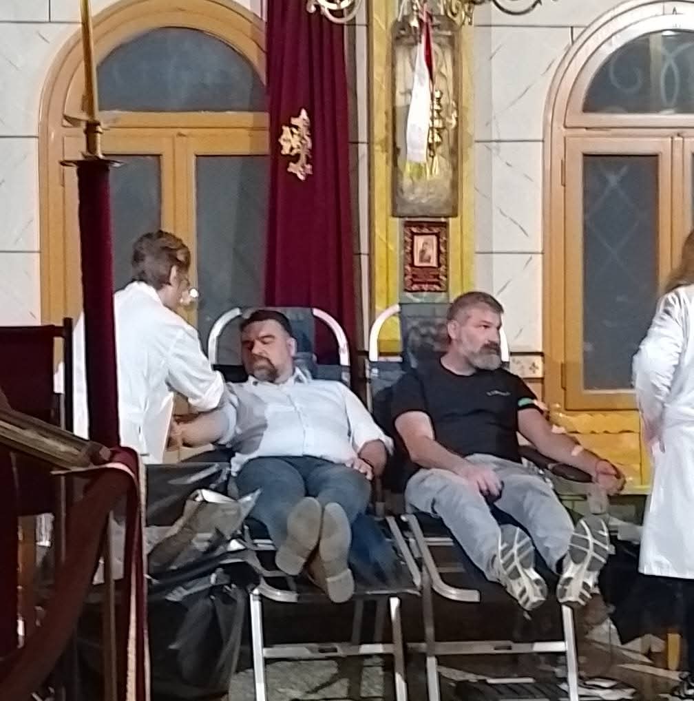 Αιμοδοσία στον Ι.Ν. Αγίας Τριάδος Πατρών - φωτό