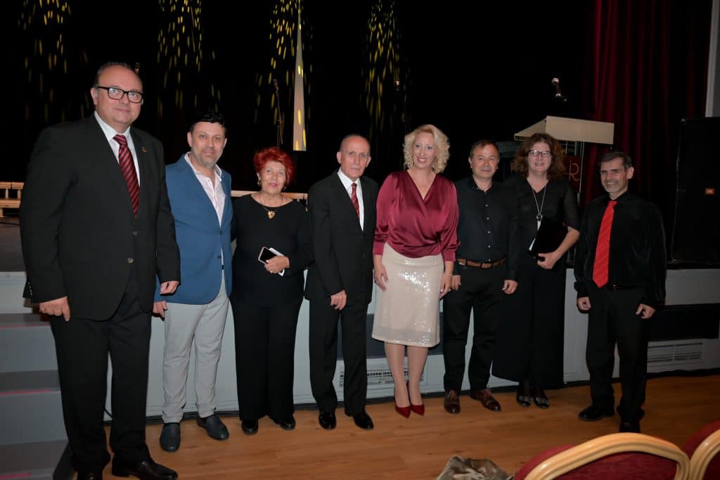 Χορωδία "ΑΠΟΛΛΩΝ" Πατρών: Με μεγάλη επιτυχία το 13ο Φεστιβάλ Χορωδιών  "ΠΑΤΡΑ 2025 " - φωτό