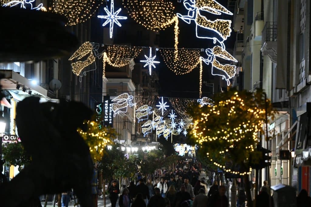 Πάτρα: Στολίστηκε η πόλη - Αναψε ο Χριστουγεννιάτικος διάκοσμος - φωτο Πάτρα: Στολίστηκε η πόλη - Αναψε ο Χριστουγεννιάτικος διάκοσμος - φωτο