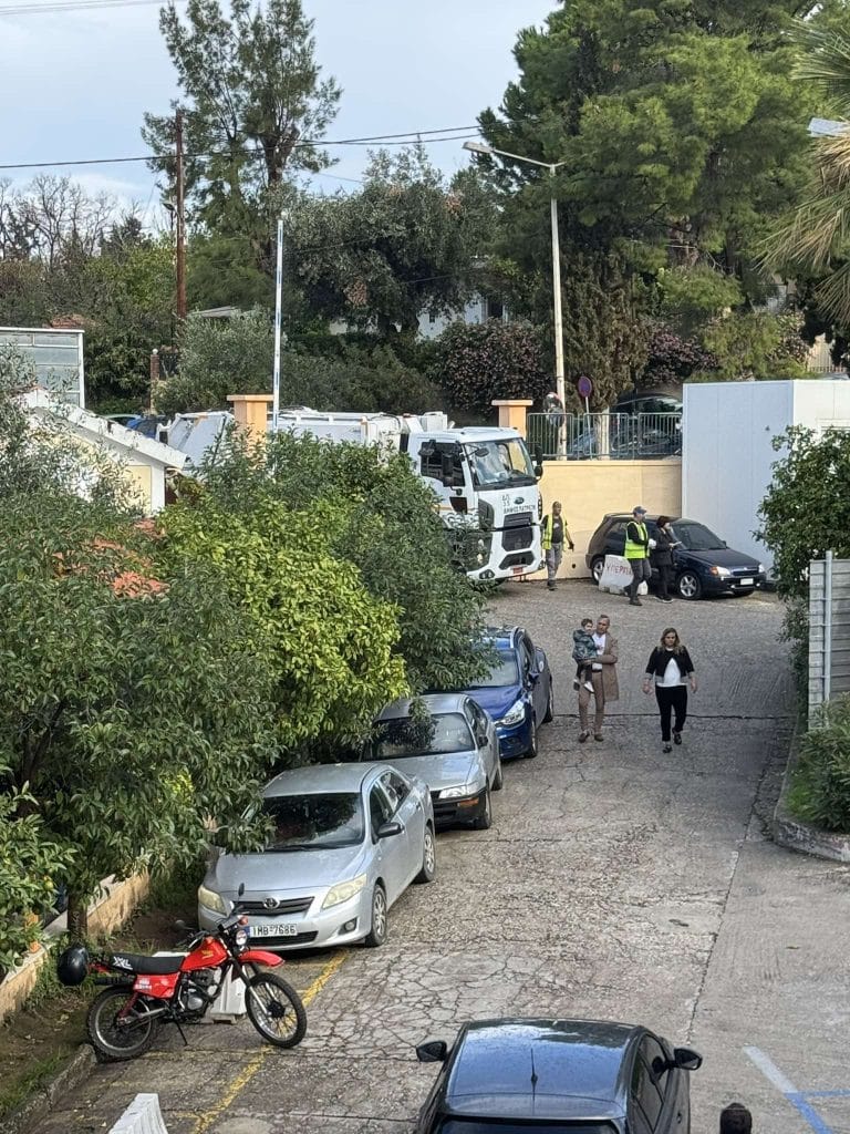 Πάτρα: Σκουπίδια και μικροί ασθενείς… μαζί! Πάτρα: Σκουπίδια και μικροί ασθενείς… μαζί!