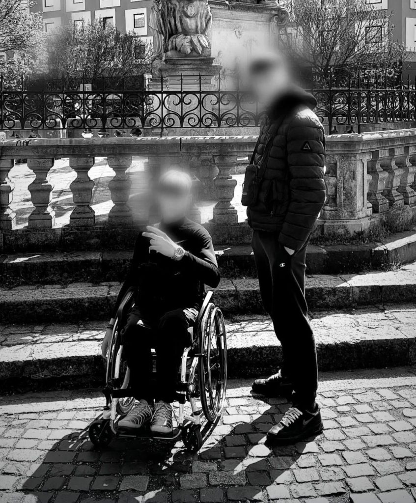 Κώστα Πελετίδη ένα παιδί σε αμαξίδιο κάνει έκκληση για το σχολείο του! Η αναλγησία σε όλο της το μεγαλείο! φωτό