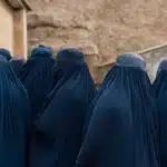 Οι Ταλιμπάν επιβάλλουν στις γυναίκες να φορούν μπούρκα για να έχουν πρόσβαση στα νοσοκομεία