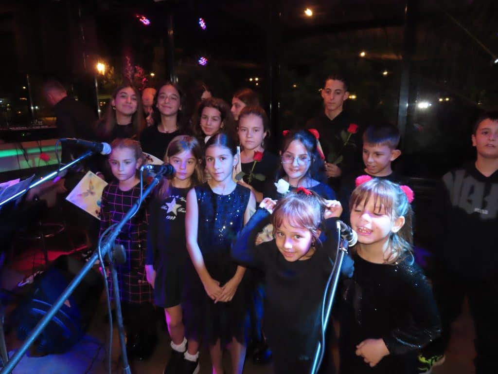 Πάτρα: Συναυλία με παιδιά που τραγουδούν για έναν κόσμο ειρηνικό - φωτό