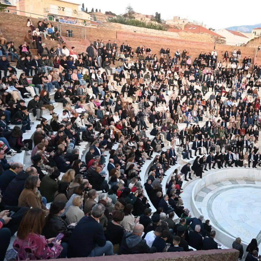 Δείτε φωτό: Εγκαινιάστηκε από τη Λίνα Μενδώνη το ανακαινισμένο Ρωμαϊκό Ωδείο Πατρών