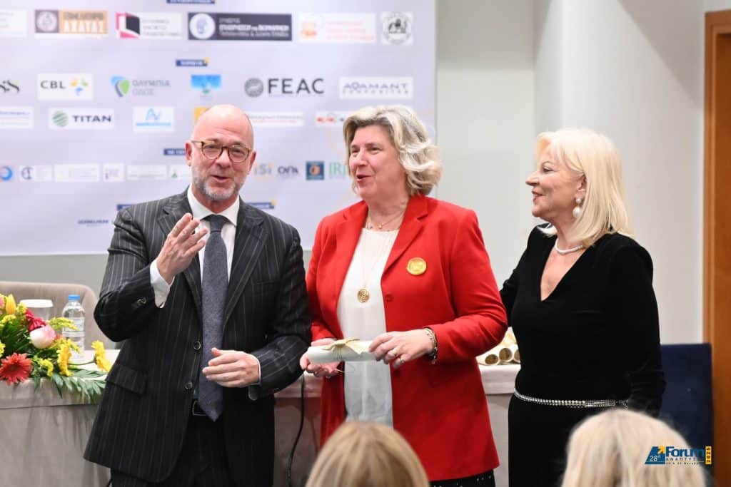 Πάτρα: Βραβεύτηκαν γυναίκες δημοσιογράφοι από τον Σοροπτιμιστικό Ομιλο - φωτό