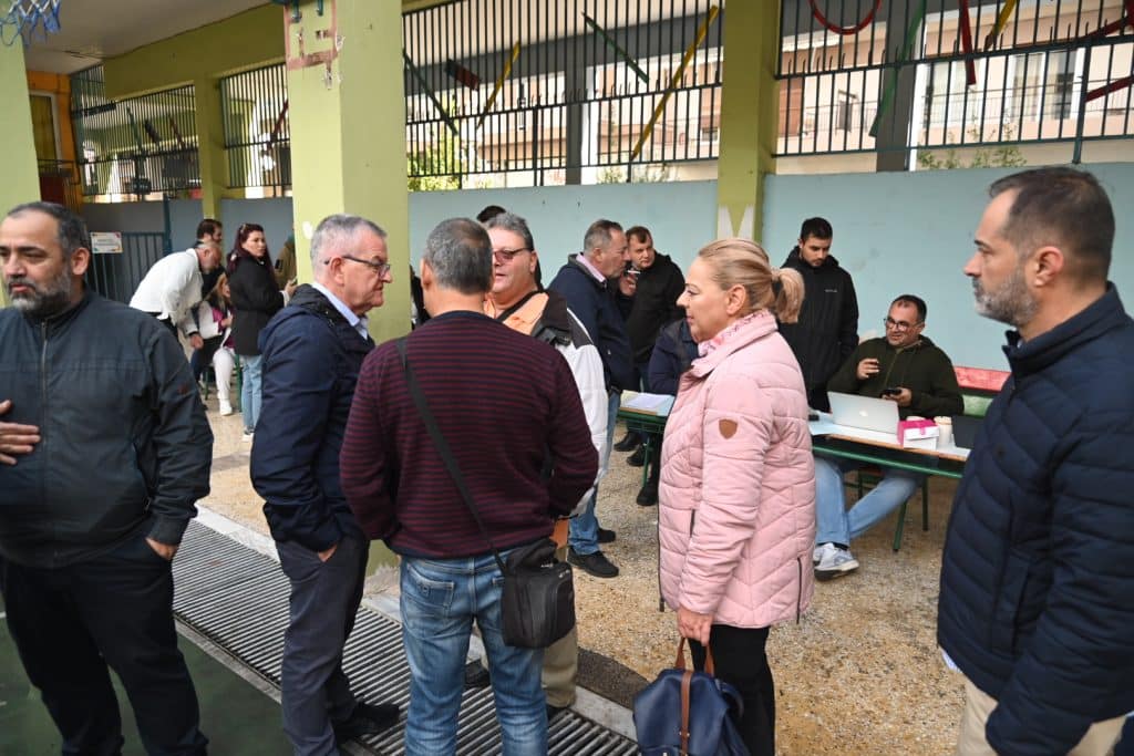 Μεγάλη η συμμετοχή στις εκλογές της ΝΔ στην Αχαϊα - Δείτε φωτό
