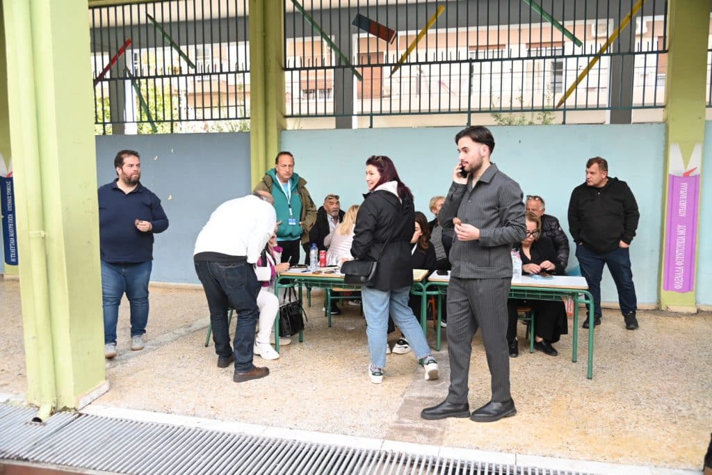 Μεγάλη η συμμετοχή στις εκλογές της ΝΔ στην Αχαϊα - Δείτε φωτό