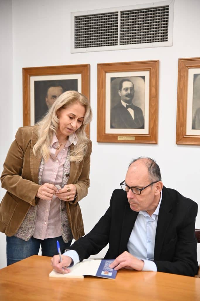 Πάτρα: Ο Διονύσης Ζακυνθινός παρουσίασε το βιβλίο του - Δείτε δεκάδες φωτό