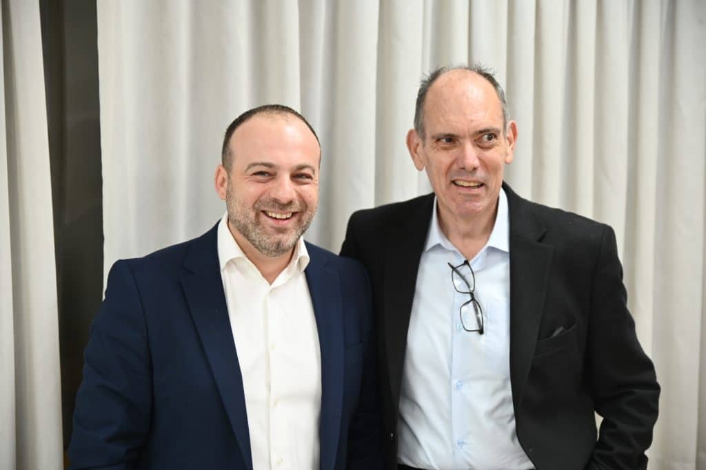 Πάτρα: Ο Διονύσης Ζακυνθινός παρουσίασε το βιβλίο του - Δείτε δεκάδες φωτό