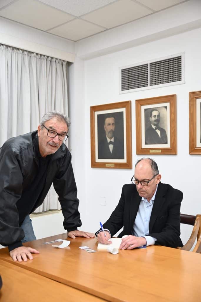 Πάτρα: Ο Διονύσης Ζακυνθινός παρουσίασε το βιβλίο του - Δείτε δεκάδες φωτό