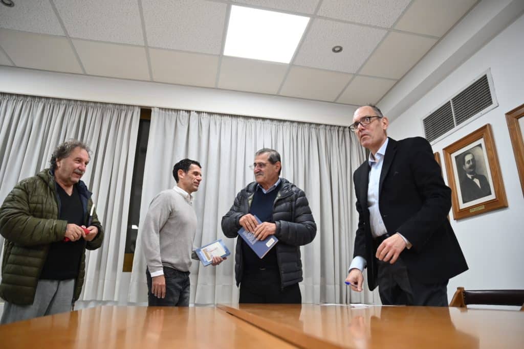 Πάτρα: Ο Διονύσης Ζακυνθινός παρουσίασε το βιβλίο του - Δείτε δεκάδες φωτό