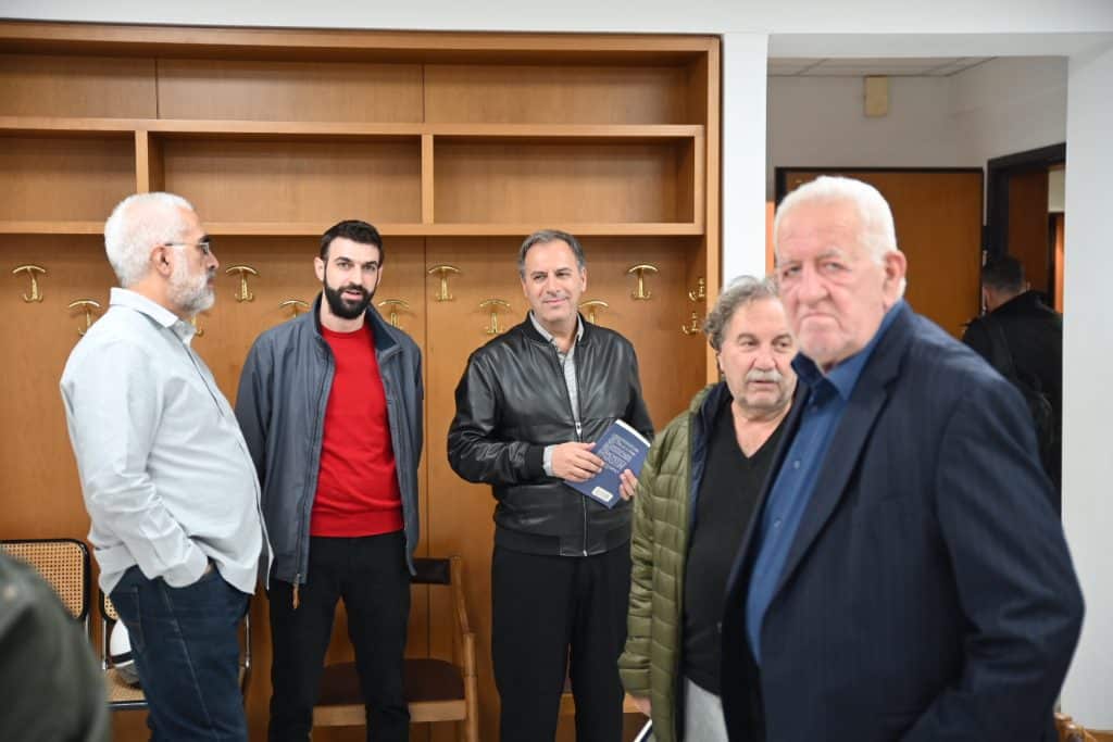 Πάτρα: Ο Διονύσης Ζακυνθινός παρουσίασε το βιβλίο του - Δείτε δεκάδες φωτό