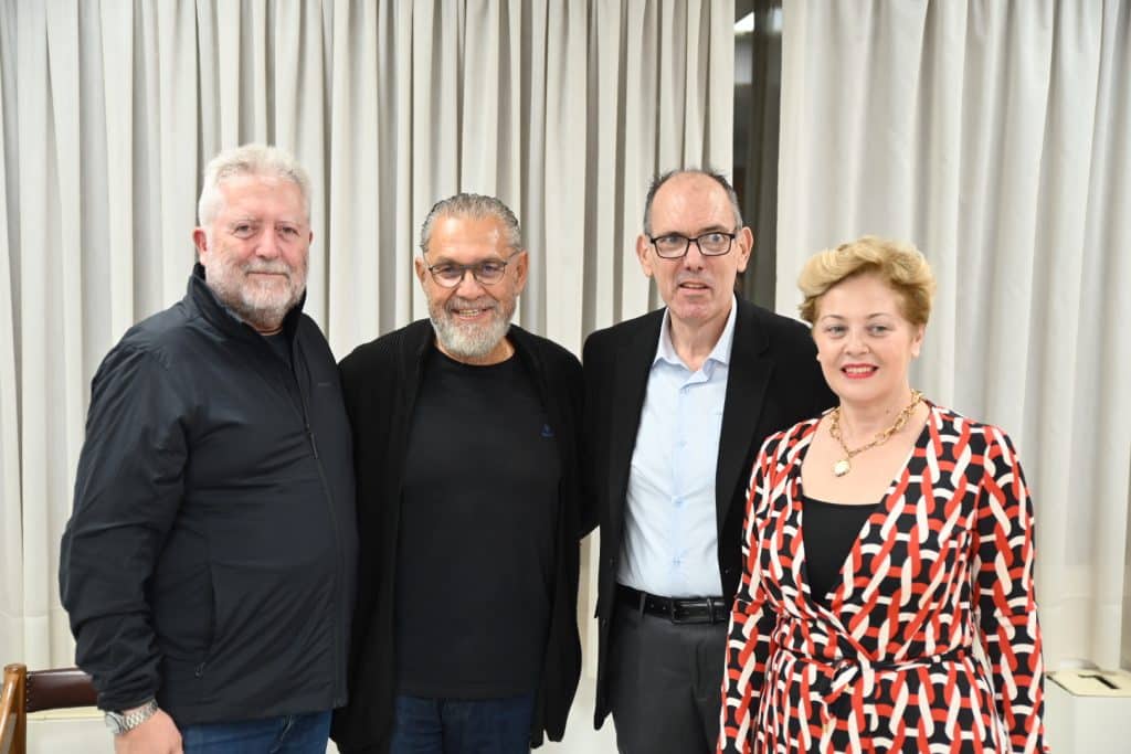 Πάτρα: Ο Διονύσης Ζακυνθινός παρουσίασε το βιβλίο του - Δείτε δεκάδες φωτό