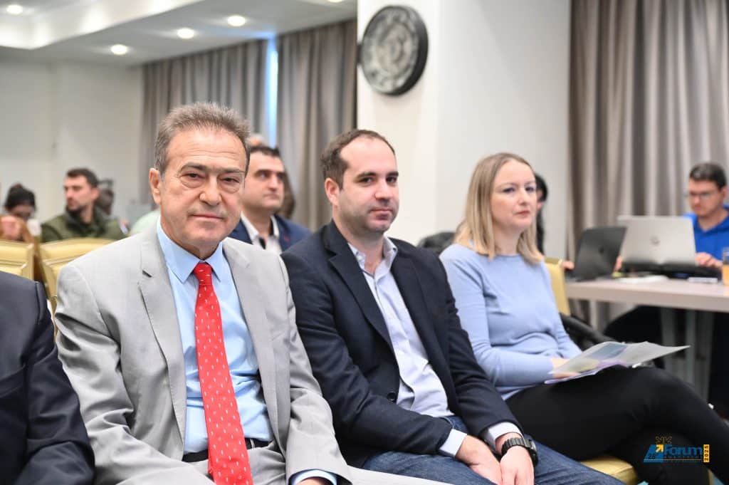 Καραγκούνης - Μάντζιος σε εκδήλωση του Οικονομικού Επιμελητηρίου: Αντιπαράθεση πολιτικών για  την δημοκρατία της ανάπτυξης