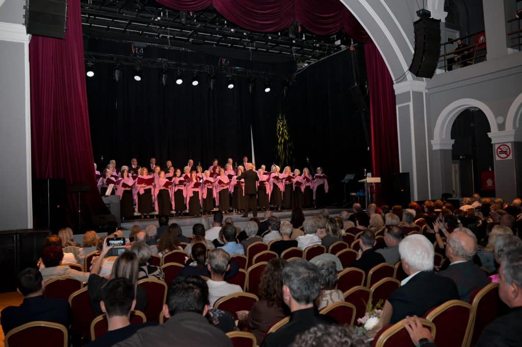 Χορωδία "ΑΠΟΛΛΩΝ" Πατρών: Με μεγάλη επιτυχία το 13ο Φεστιβάλ Χορωδιών  "ΠΑΤΡΑ 2025 " - φωτό