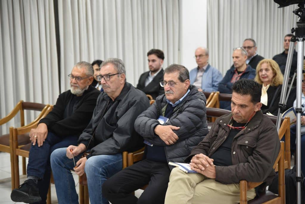 Πάτρα: Ο Διονύσης Ζακυνθινός παρουσίασε το βιβλίο του - Δείτε δεκάδες φωτό