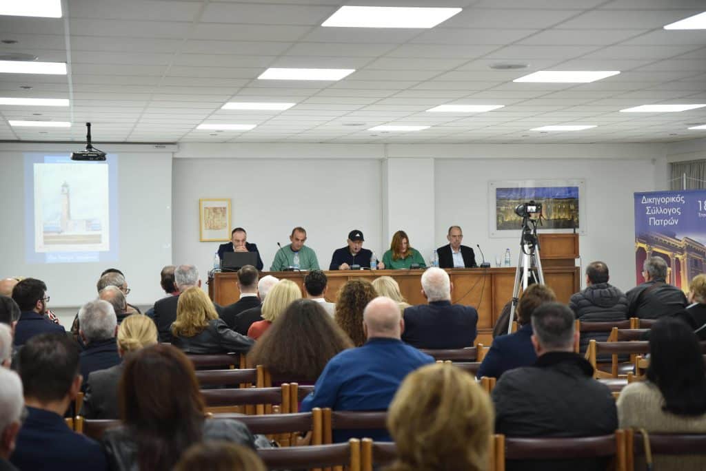 Πάτρα: Ο Διονύσης Ζακυνθινός παρουσίασε το βιβλίο του - Δείτε δεκάδες φωτό