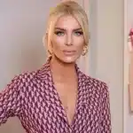 Η Κατερίνα Καινούργιου στόλισε το χριστουγεννιάτικο δέντρο στο σπίτι της (φωτογραφία)