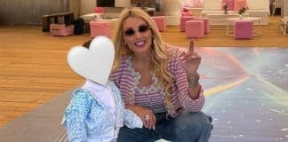 Κωνσταντίνα Σπυροπούλου: Το χριστουγεννιάτικο δέντρο – υπερπαραγωγή που στόλισε στο σπίτι της Αρχική