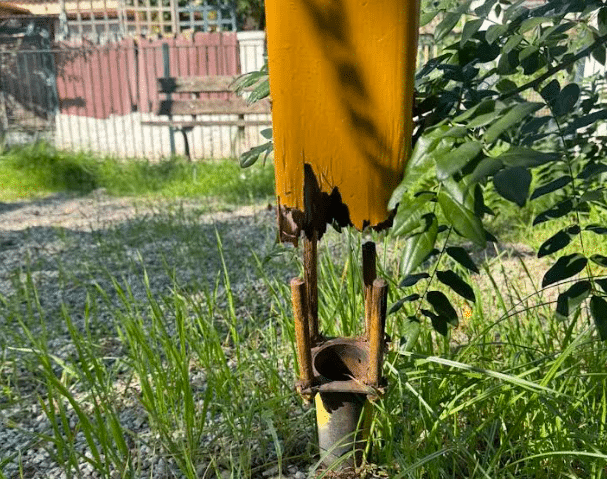 Πάτρα: Επικίνδυνη η παιδική χαρά πίσω από τον Άγιο Νεκτάριο