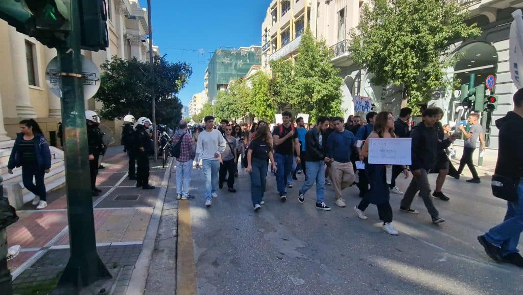 Πάτρα: Ολοκληρώθηκε το πανεκπαιδευτικό συλλαλητήριο - φωτό και βίντεο