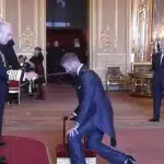 Ο Βασιλιάς Κάρολος έχρισε ιππότη τον Ντέιβιντ Μπέκαμ - Δείτε βίντεο