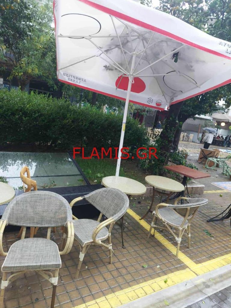 ΒΙΝΤΕΟ: Της κακομοίρας στην Τριών Ναυάρχων λόγω του ανεμοστρόβιλου