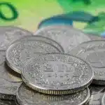 Δάνεια σε ελβετικό φράγκο: Τι προβλέπει η νέα ρύθμιση, πώς θα γίνεται το «κούρεμα» – Πίνακες και παραδείγματα