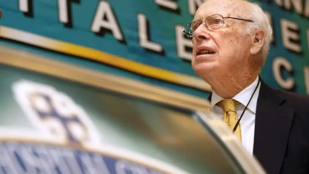 Πέθανε ο Τζέιμς Γουότσον, ένας από τους επιστήμονες που ανακάλυψαν τη δομή του DNA - Το άγριο επεισόδιο στην Πάτρα το 2011 - βίντεο Πέθανε ο Τζέιμς Γουότσον, ένας από τους επιστήμονες που ανακάλυψαν τη δομή του DNA - Το άγριο επεισόδιο στην Πάτρα το 2011 - βίντεο