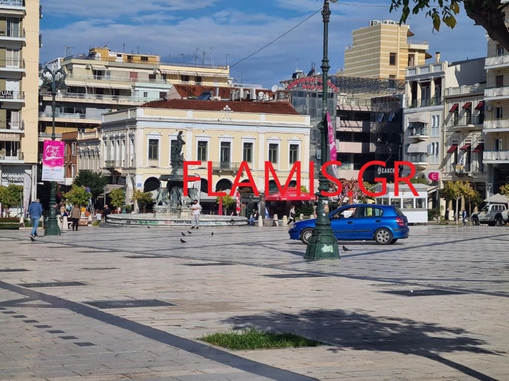 Πάτρα: Απίστευτος οδηγός! Πέρασε διαγώνια την Πλ. Γεωργίου... και μπήκε πεζόδρομο! ΒΙΝΤΕΟ Πάτρα: Απίστευτος οδηγός! Πέρασε διαγώνια την Πλ. Γεωργίου... και μπήκε πεζόδρομο! ΒΙΝΤΕΟ
