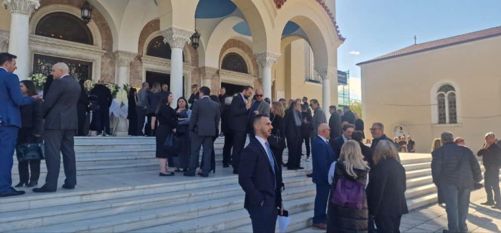 Πάτρα: Εκατοντάδες για το τελευταίο αντίο στην δικηγόρο Τέτη Τζαμαλούκα - φωτό