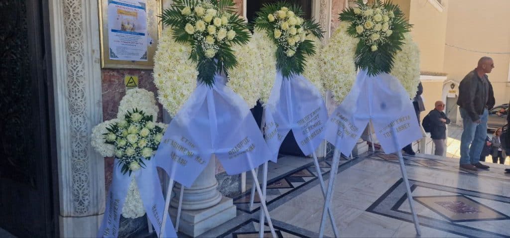 Πάτρα: Εκατοντάδες για το τελευταίο αντίο στην δικηγόρο Τέτη Τζαμαλούκα - φωτό