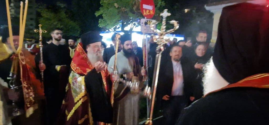 Πάτρα - φωτό και βίντεο: Εφθασε η εικόνα της Παναγίας Εσφαγμένης! Συγκίνηση στο κέντρο με εκατοντάδες πιστούς