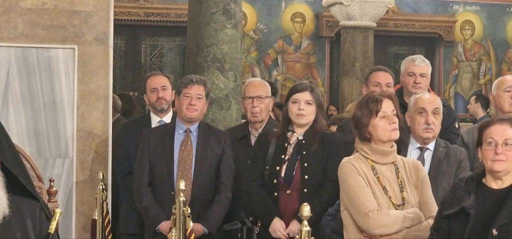 Πάτρα: Το αδιαχώρητο στον Ι.Ν. Αγίου Ανδρέου - ΔΕΙΤΕ ΠΟΛΛΕΣ φωτό από τον Εσπερινό