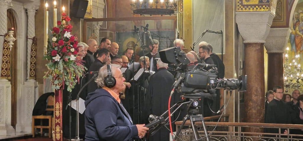 Πάτρα: Το αδιαχώρητο στον Ι.Ν. Αγίου Ανδρέου - ΔΕΙΤΕ ΠΟΛΛΕΣ φωτό από τον Εσπερινό