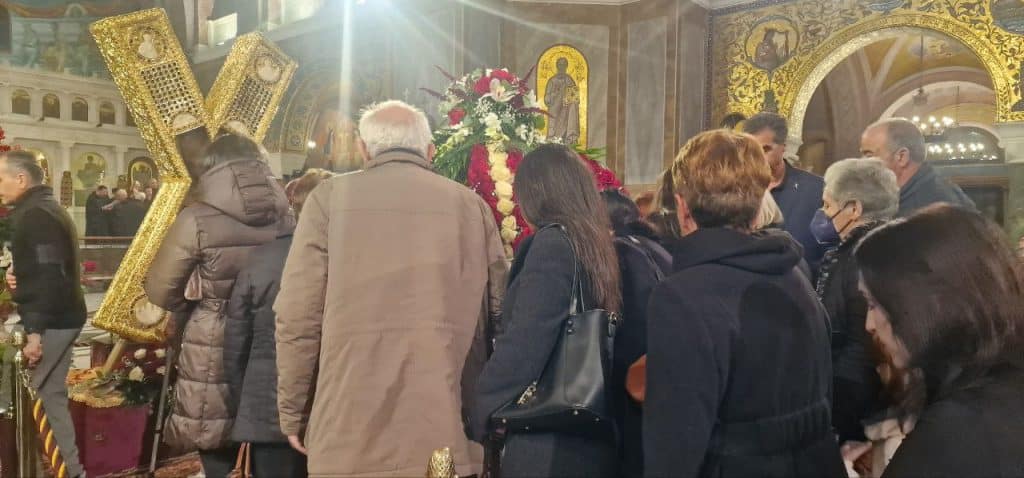 Πάτρα: Το αδιαχώρητο στον Ι.Ν. Αγίου Ανδρέου - ΔΕΙΤΕ ΠΟΛΛΕΣ φωτό από τον Εσπερινό