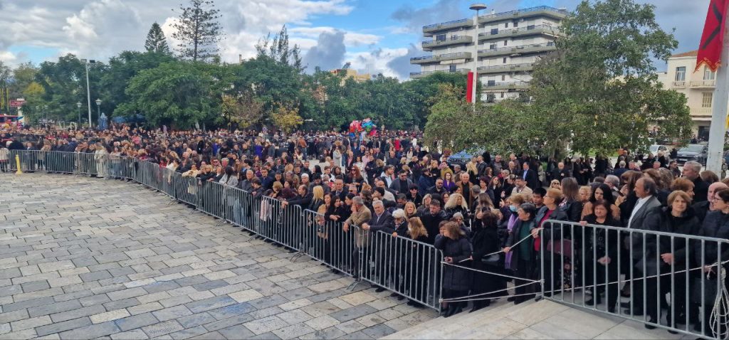 Πάτρα: Με μεγαλοπρέπεια η εορτή του Πολιούχου Αποστόλου Ανδρέου - Χιλιάδες πιστοί! Παρουσία Προέδρου Δημοκρατίας - φωτο και βίντεο