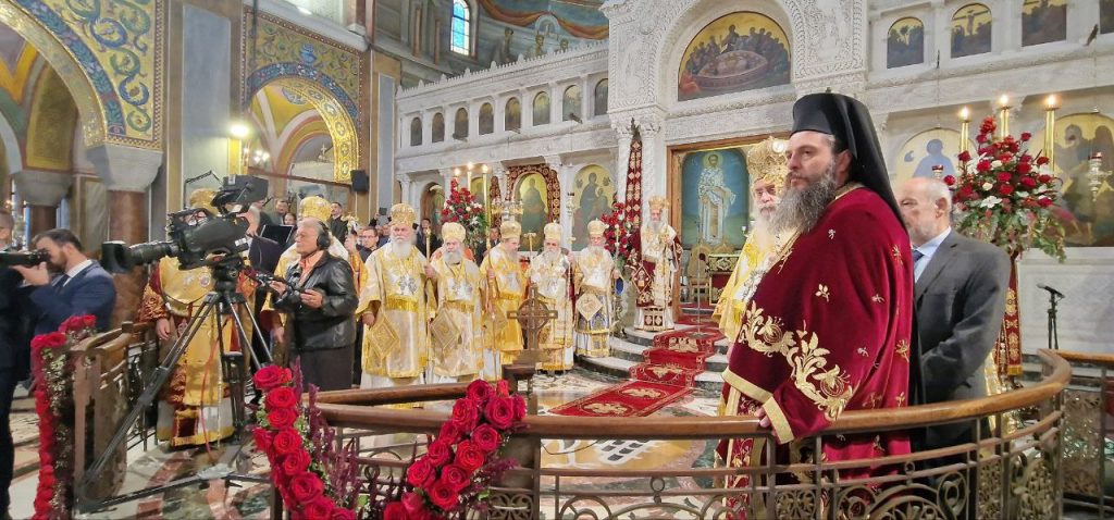 Πάτρα: Με μεγαλοπρέπεια η εορτή του Πολιούχου Αποστόλου Ανδρέου - Χιλιάδες πιστοί! Παρουσία Προέδρου Δημοκρατίας - φωτο και βίντεο