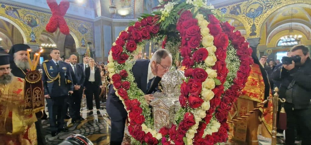 Πάτρα: Με μεγαλοπρέπεια η εορτή του Πολιούχου Αποστόλου Ανδρέου - Χιλιάδες πιστοί! Παρουσία Προέδρου Δημοκρατίας - φωτο και βίντεο