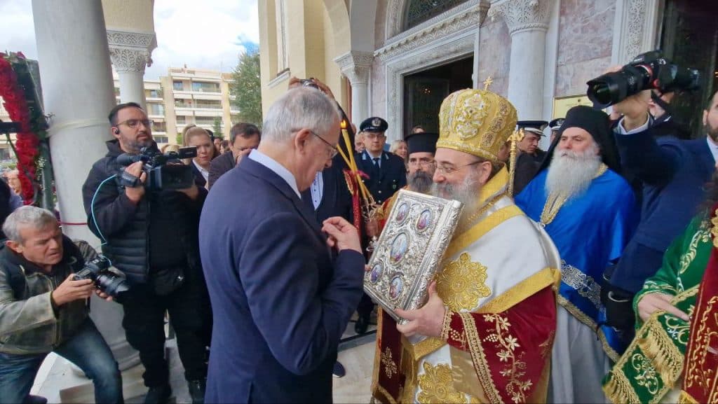 Πάτρα: Με μεγαλοπρέπεια η εορτή του Πολιούχου Αποστόλου Ανδρέου - Χιλιάδες πιστοί! Παρουσία Προέδρου Δημοκρατίας - φωτο και βίντεο