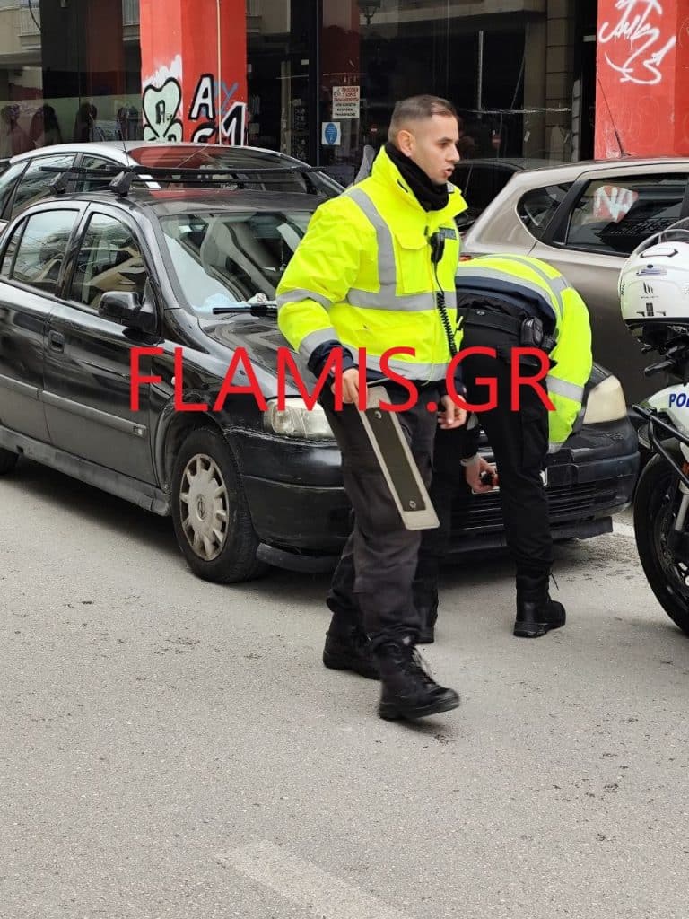 Πάτρα: Κομφούζιο στην οδό Κορίνθου - Δείτε τι έκανε οδηγός ΙΧ - φωτό