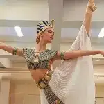 Η Ελληνίδα πρίμα μπαλαρίνα που χορεύει για την αιωνιότητα της Αιγύπτου