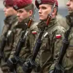 Σε συναγερμό η Πολωνία: Στέλνει 10.000 στρατιώτες σε κρίσιμες υποδομές και προειδοποιεί για επιθέσεις μέσα στα Χριστούγεννα