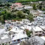 «Δεν κρύβονται στα βουνά, όταν είναι η ώρα θα εμφανιστούν» λένε συγγενείς των τριών που αναζητούνται για το φονικό στα Βορίζια